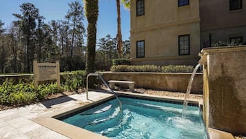 Ulkouima-allas, lämmitetty uima-allas