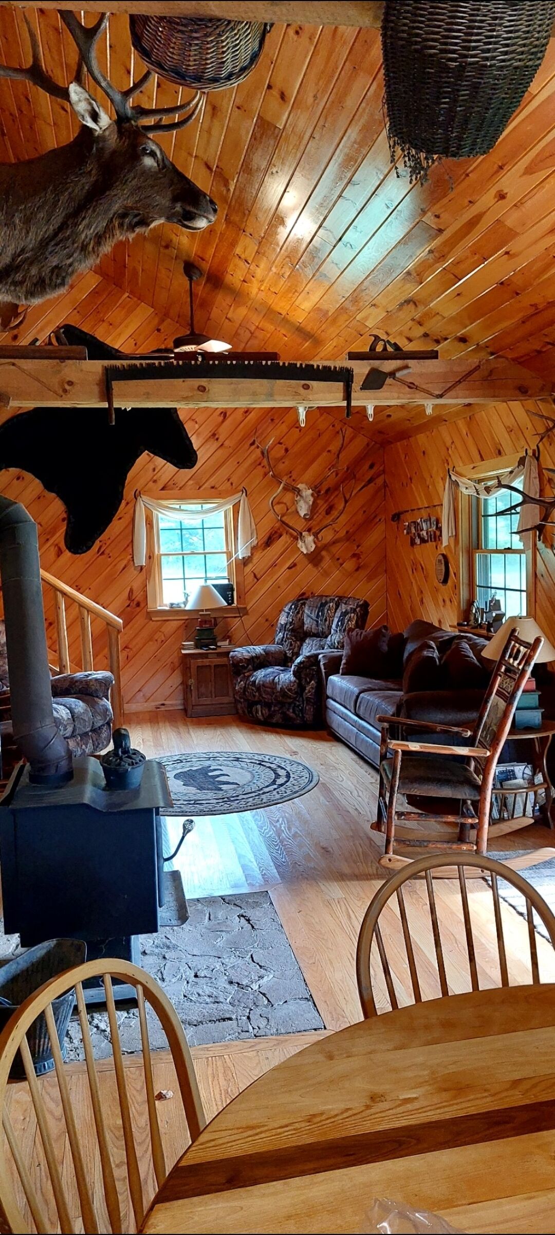 Private Country Cabin less than 20 mi. from Clear Creek & Cook Forest State Park