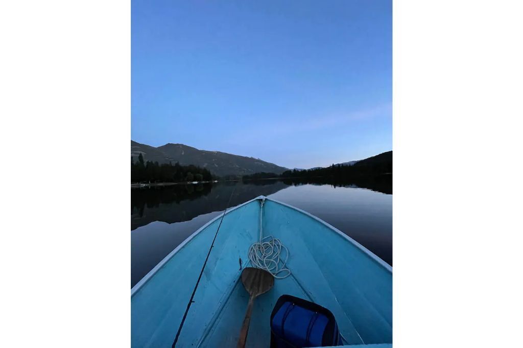 Big A-Frame Lake Front House w/ Kick Ass Views