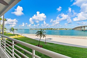 Balcony - Bahia Vista by Sandy Beach Vacations (St. Petersburg)