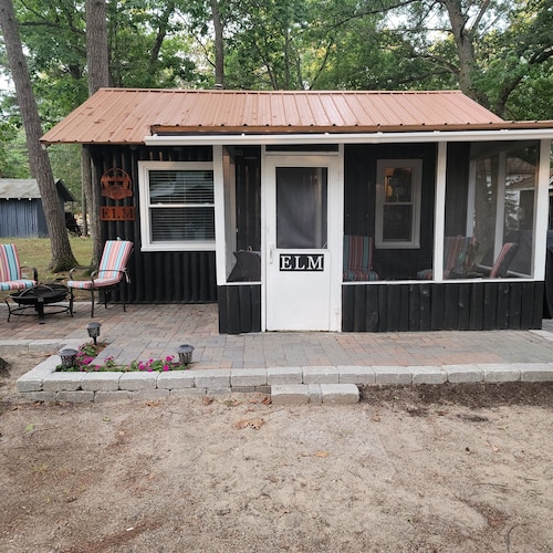 East Tawas 2 bedroom cabin