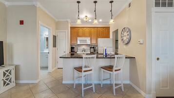 Condo, 1 habitación | Cocina privada | Horno, lavavajillas y comedor