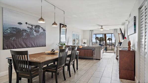 Condo, 2 Bedrooms | Private kitchen