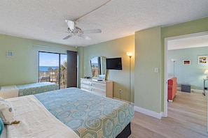Room - La Coquina by Sandy Beach Vacations (Madeira Beach)