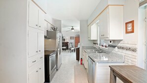 House, 2 Bedrooms | Private kitchen - Montego by Sandy Beach Vacations (Seminole)