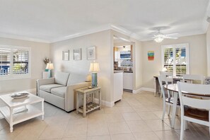 Condo, 1 Bedroom | Living area