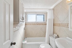 Condo, 1 habitación | Baño | Toallas