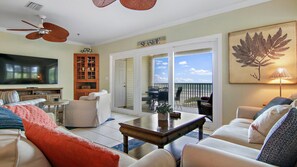Living room - Sea Side by Sandy Beach Vacations (Indian Rocks Beach)