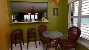 Ảnh chưa phân loại, 3 trong số 27 ảnh, nút