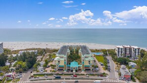 Condo, 2 quartos | Praia | Na praia 