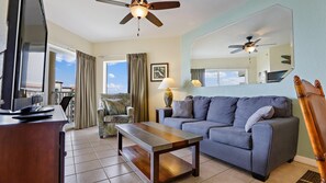 Condo, 2 habitaciones | Sala de estar