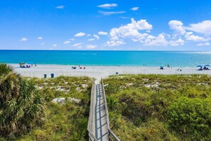 Beach - Rock Lobster Cottages by Sandy Beach Vacations (Treasure Island)