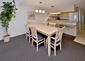 Condo, 3 phòng ngủ | Phòng ăn