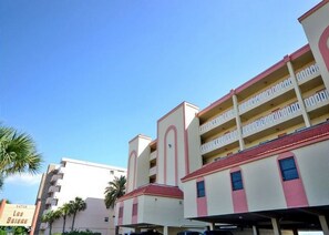 숙박 시설 정면