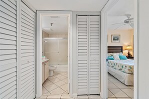 Condo, 3 Bedrooms | 3 bedrooms, individually decorated, individually furnished