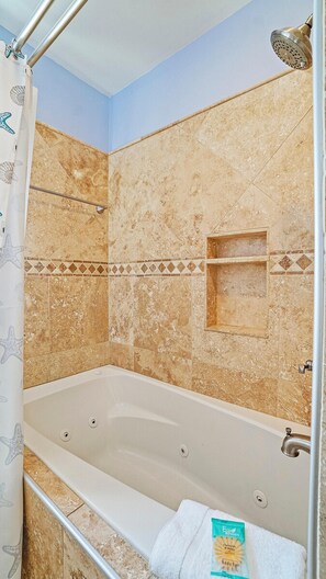 House, 3 Bedrooms | Bathroom - St Pete Waterfront by Sandy Beach Vacations (St. Petersburg)