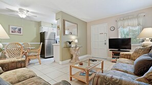 คอนโด, 1 ห้องนอน | ห้องนั่งเล่น