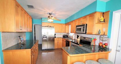 St Pete Haven by Sandy Beach Vacations