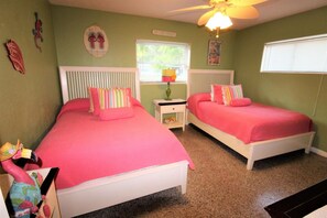 Ferienhaus, 3 Schlafzimmer | 3 Schlafzimmer, individuell dekoriert, individuell eingerichtet