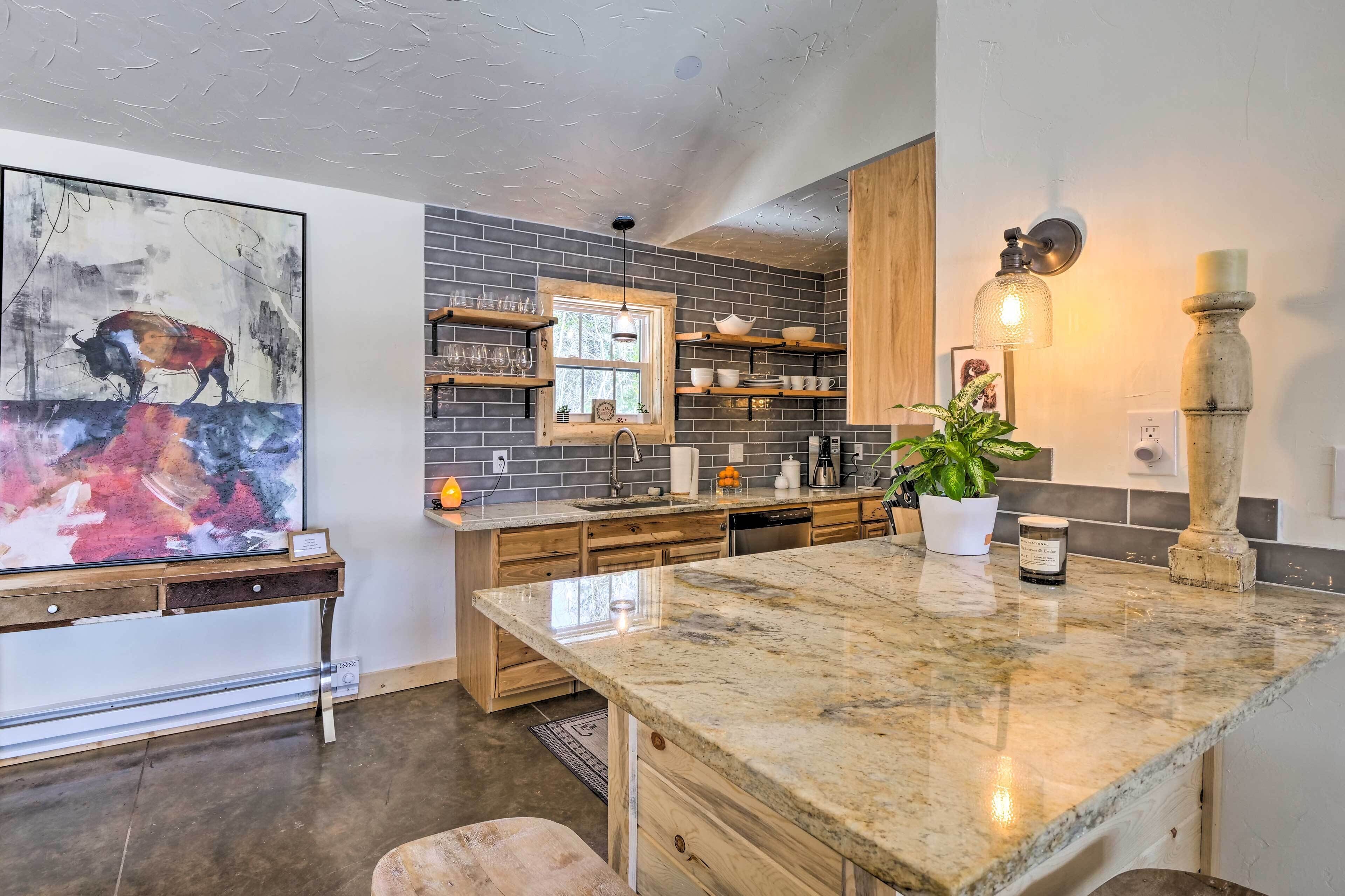 Cabin-Chic Comfort on 5 Private Acres w/Views!