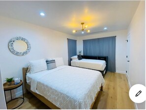 3 habitaciones, escritorio, tabla de planchar con plancha y wifi gratis
