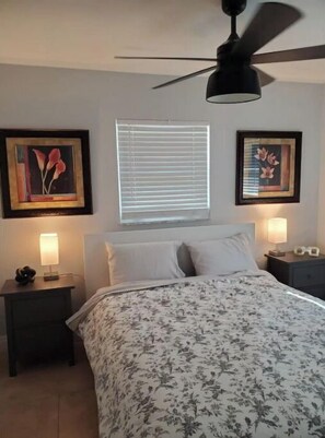 3 bedrooms, desk, iron/ironing board, travel crib