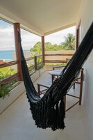 Suíte estúdio, 1 cama Queen, terraço, vista para a lagoa | Terraço/pátio