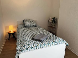 2 chambres, fer et planche Ă repasser, Wi-Fi gratuit, draps fournis