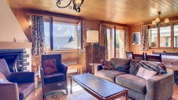 Télévision, cheminée