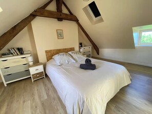 Unclassified image, 3 of 17, button