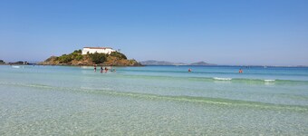 Apartamento pertinho da Praia do FORTE!(104)