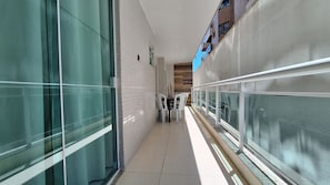 Outdoor dining - Apartamento pertinho da Praia do FORTE!(104) (Cabo Frio)