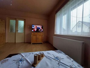 3 bedrooms, WiFi