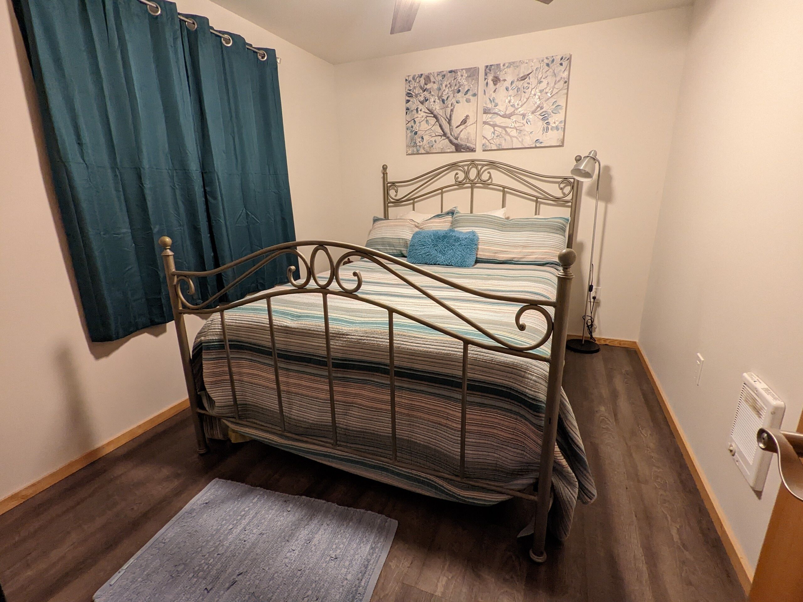 Cozy Lakefront Cabin (Pet-Friendly)