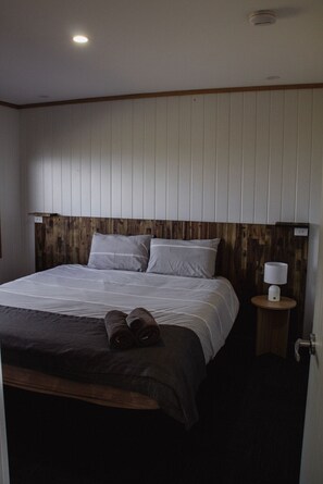 3 chambres, fer et planche à repasser, Wi-Fi gratuit, draps fournis