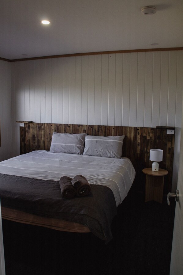 3 chambres, fer et planche à repasser, Wi-Fi gratuit, draps fournis