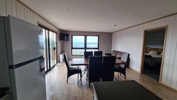 3 habitaciones, tabla de planchar con plancha y wifi gratis
