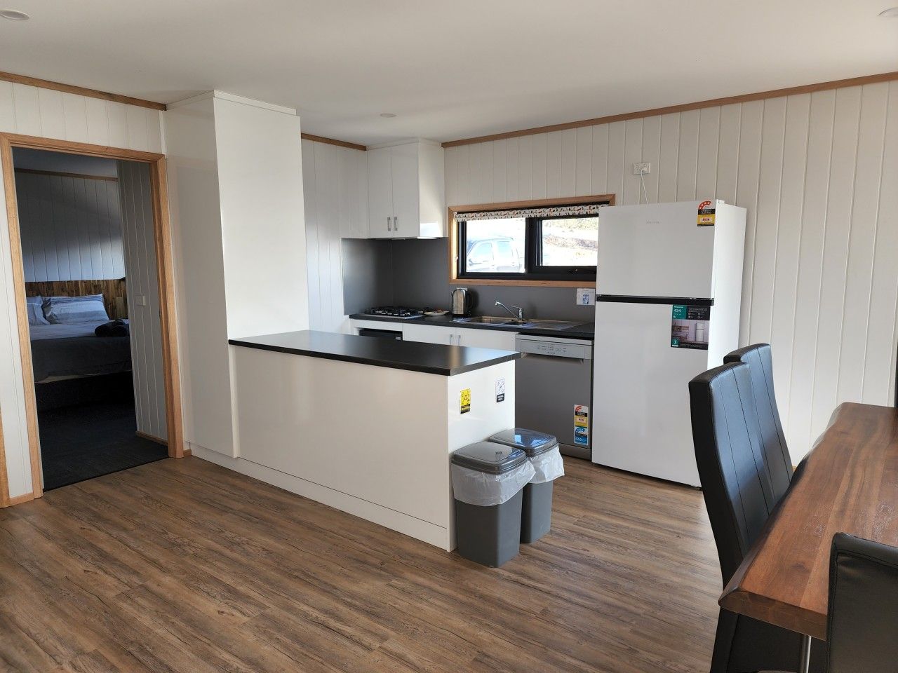 Fully equipped kitchen with adjoining dining area