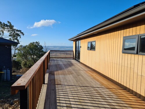 3 Seaviews Wombat  Mt Rumney Escapes