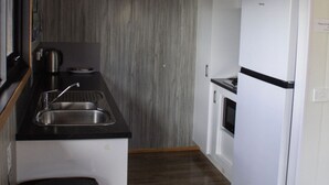 Private kitchen - 4 Seaview Devil  Mt Rumney Escapes (Mount Rumney)