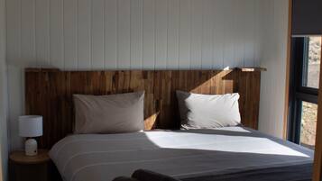 2 slaapkamers, een strijkplank/strijkijzer, gratis wifi, beddengoed