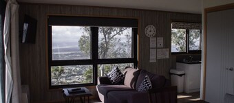 2 Seaview Eagle  Mt Rumney Escapes