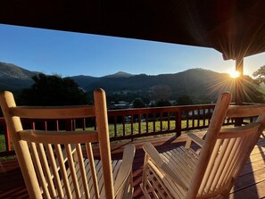 Terrace/patio - Amazing Long Range Views in central Maggie Valley. (Maggie Valley)