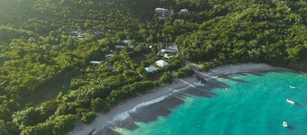 Beachfront Cottage 3