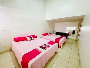 3 bedrooms, WiFi, bed sheets