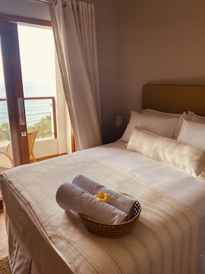 Suíte 306 Quarto Duplo Deluxe com varanda e vista do mar | Premium bedding, pillow-top beds, minibar, in-room safe - Beach Eco Stays Hotel Boutique Lagoinha (Paraipaba)