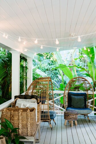 Beachfront Cottage #4