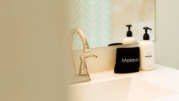 Haartrockner, Handtücher