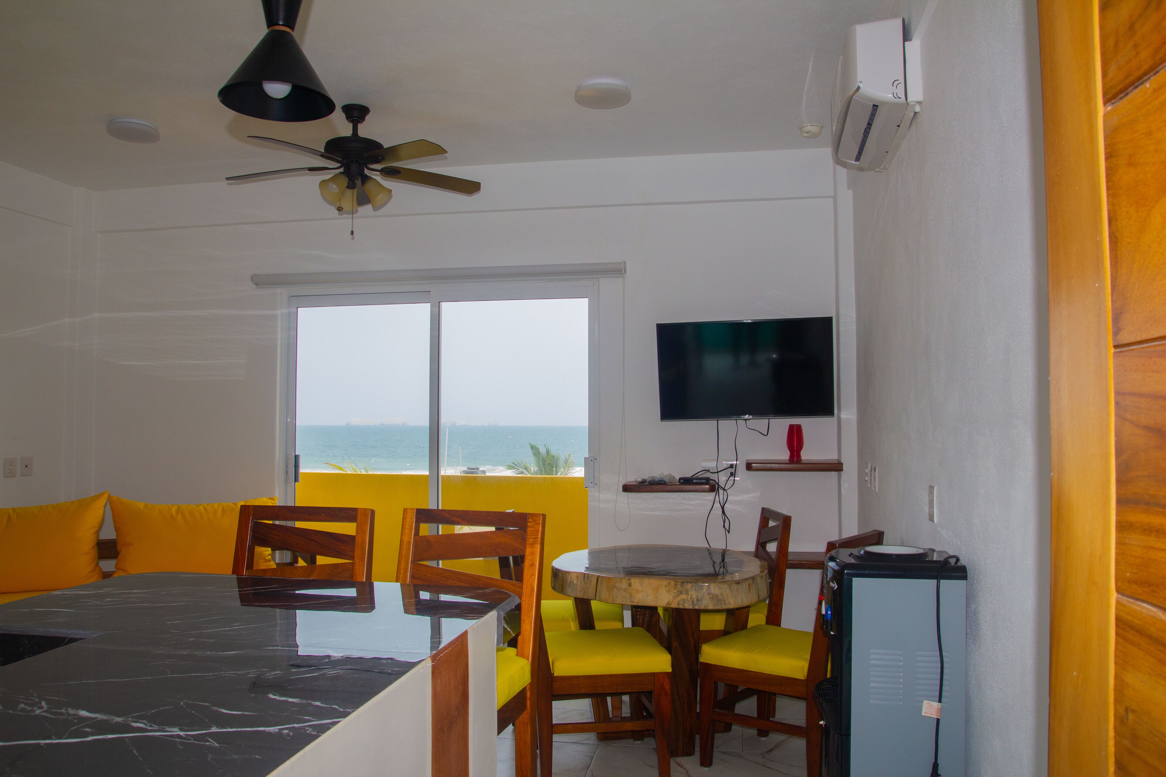 Family Room | Living area | 42-inch TV with cable channels