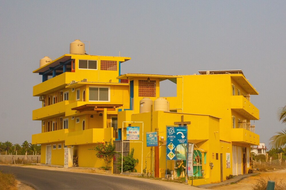 Hotel Happy Beach